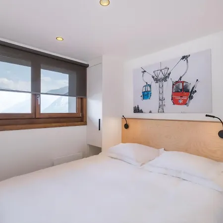 Lumineux 50m² Au Centre De Village, Proche Des Pistes Et Commerces - Fr-1-562-77 Appartement